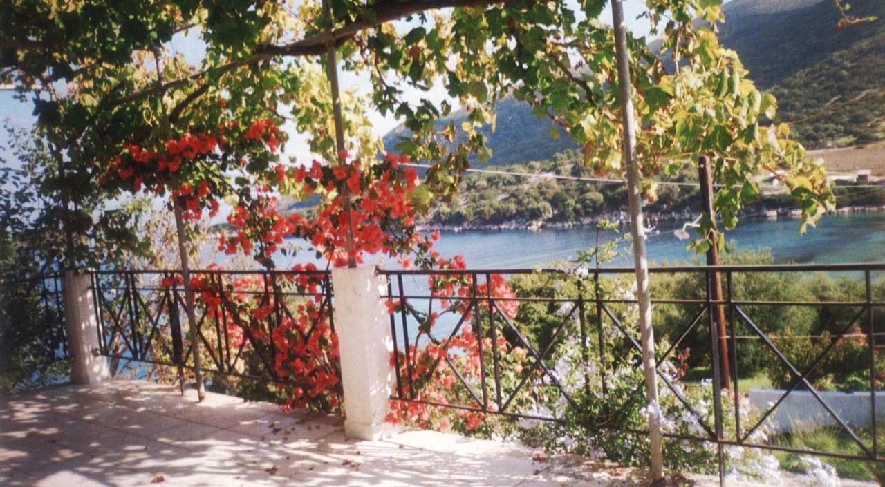 Villa Errieta Atheras Luaran gambar
